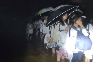 广东逾400个镇街遭遇暴雨